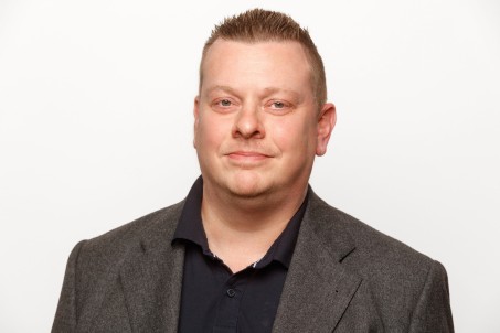 Portrait des Pflegedienstleiters Sascha Lippert