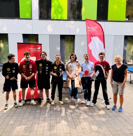 Gruppenbild der Beteiligten des Tischtennistags