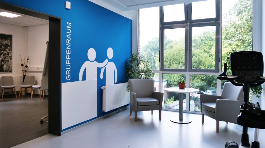 Gruppenraum und Sportbereich der Station 2E