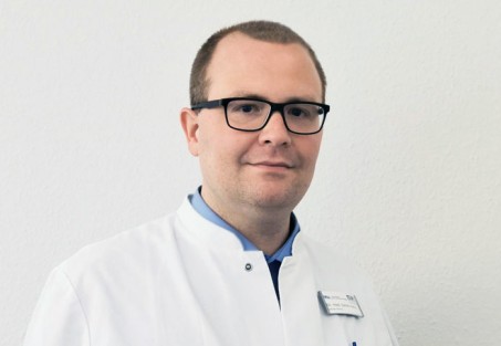Dr. Daniel Kamp